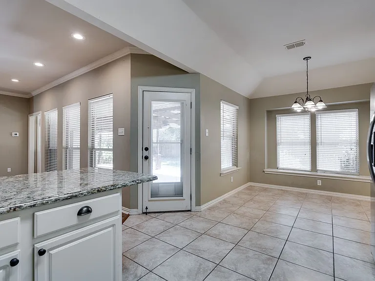 1001 Porter Pl — Photo 9