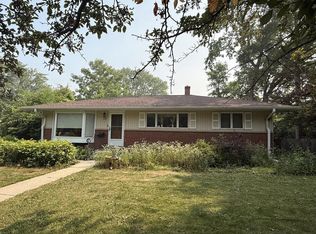 5788 N Milwaukee River PARKWAY, Glendale, WI 53209