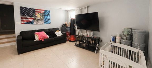 3rd image of 90 Fernwood Ave #1