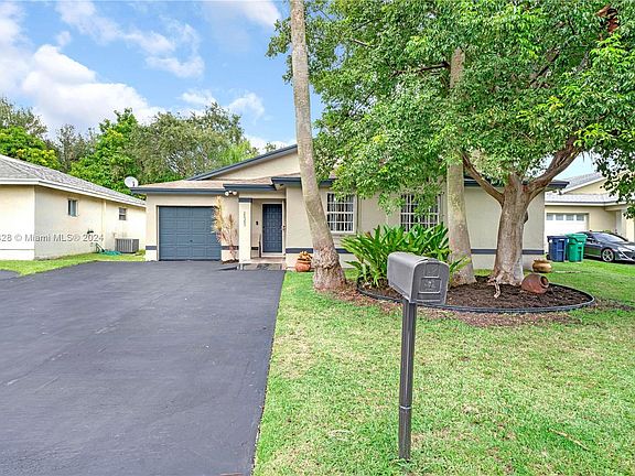 3rd image of 20305 SW 86th Ct