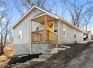 411 W Kansas St, Liberty, MO 64068