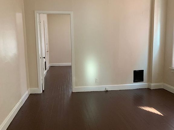 5th image of 228 N Locust St APT 1