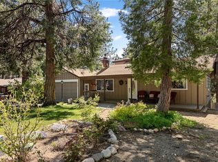 31071 Mountain Oak Dr, Running Springs, CA 92382