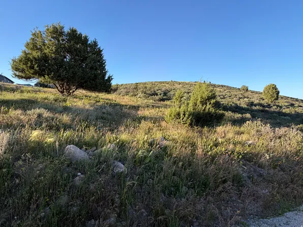 1107 W Cedar Ridge Dr, Garden City, UT 84028
