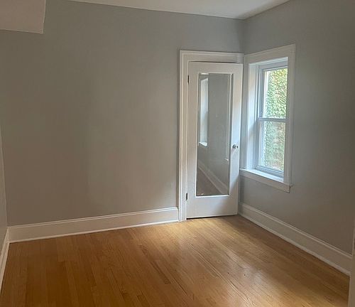 5th image of 7739 S Essex Ave #2