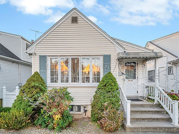 3rd image of 8536 264th St #1