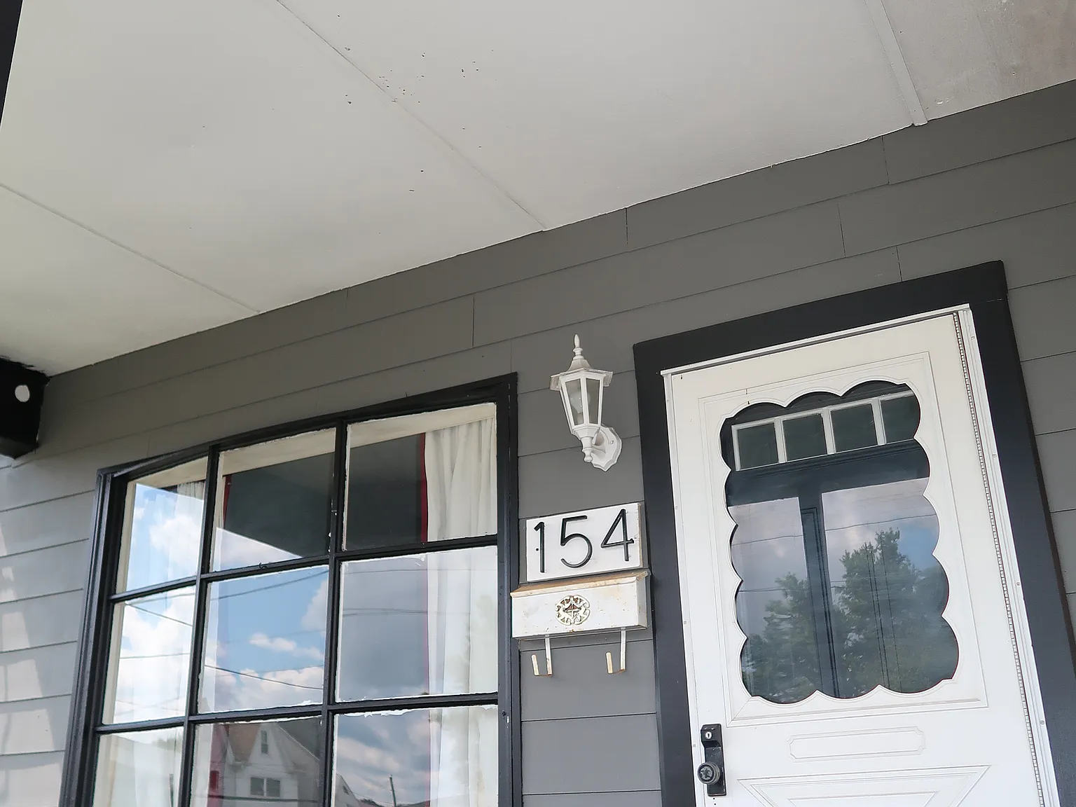 4 bed, 1.5 bath, 1600 sqft, $1,500 — Photo 2