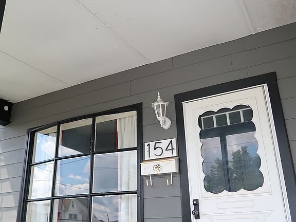 2nd image of 154 S 2nd St