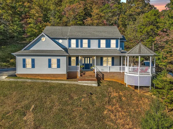 2127 La Bellevue Dr, Roanoke, VA 24012