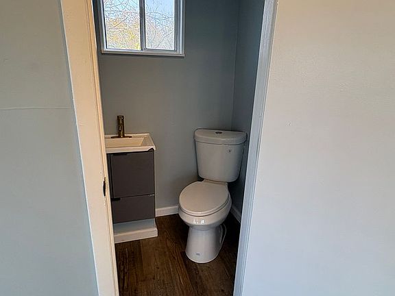 4th image of 665 Blennerhassett Hts