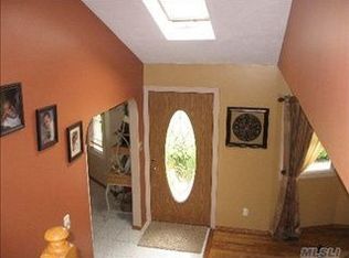 2904 Acorn Ave, Medford, NY 11763