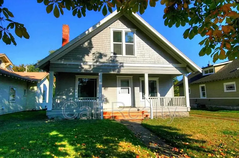 1419 E 11th Ave