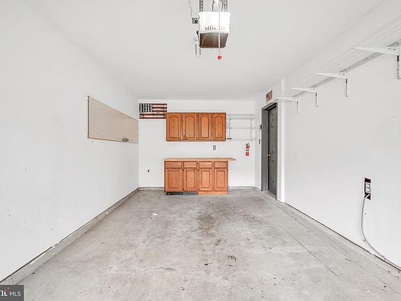 5th image of 1908 Lynbrooke Dr