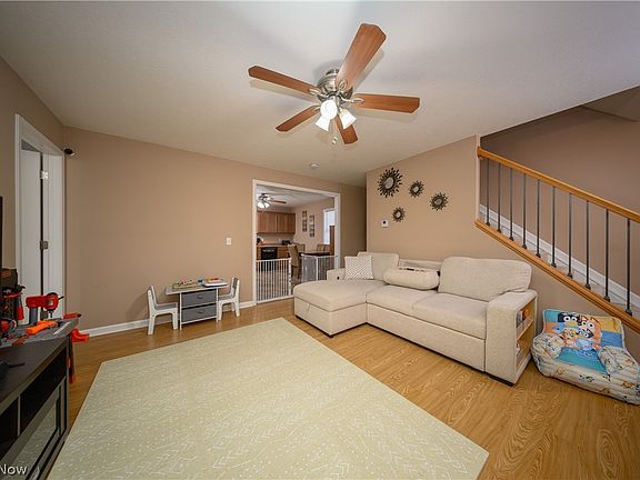 3rd image of 4431 7th St NW