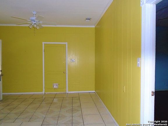 4th image of 420 E Rosemary Dr