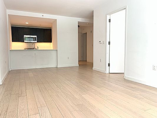 3rd image of 535 W 43rd St N #7A