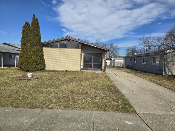 20177 Electra St, Clinton Township, MI 48035