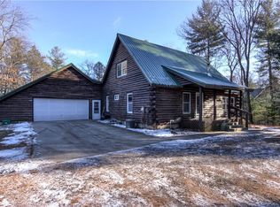 5325 S Shorewood Dr, Eau Claire, WI 54703