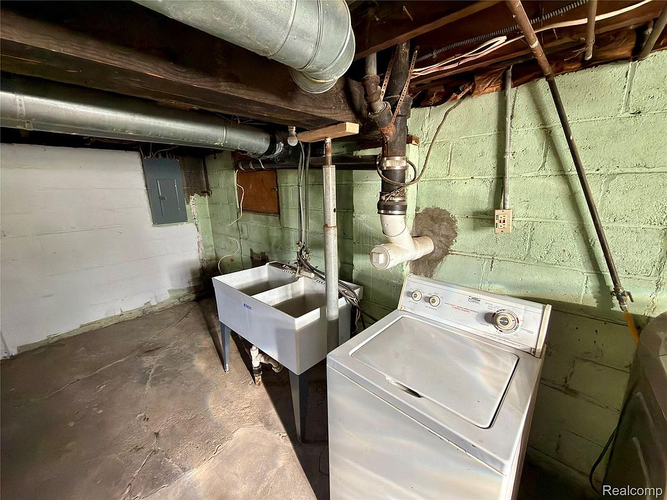820 White Ave, photo 29