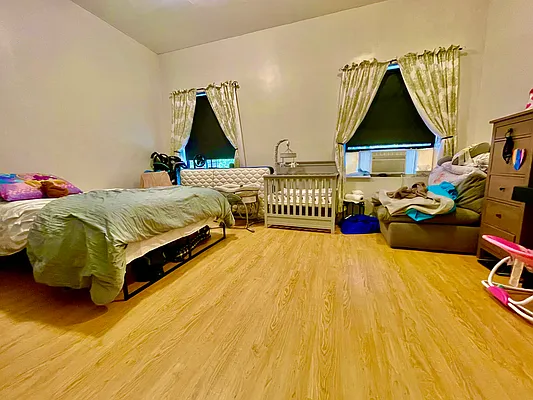 Rented by R New York | media 17