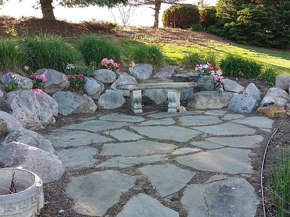 5th image of 6625 Glen Hollow Dr SE