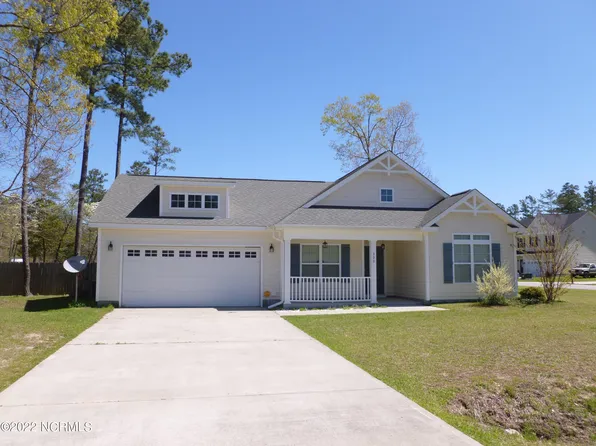 300 Sun St, Richlands, NC 28574