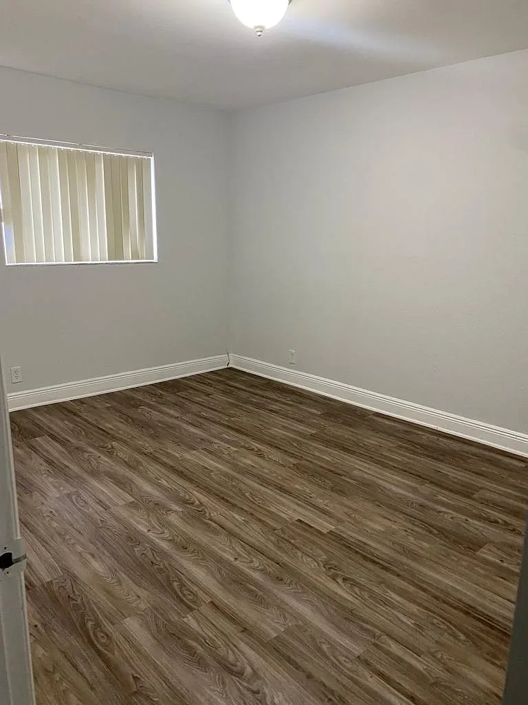 2 bed, 975 sqft, $1,750 — Photo 1