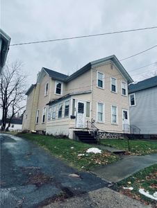 60 Jackson St, Lyons, NY, 14489