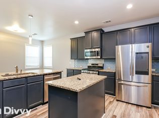 562 Greyhound Ct, Union City, GA 30291