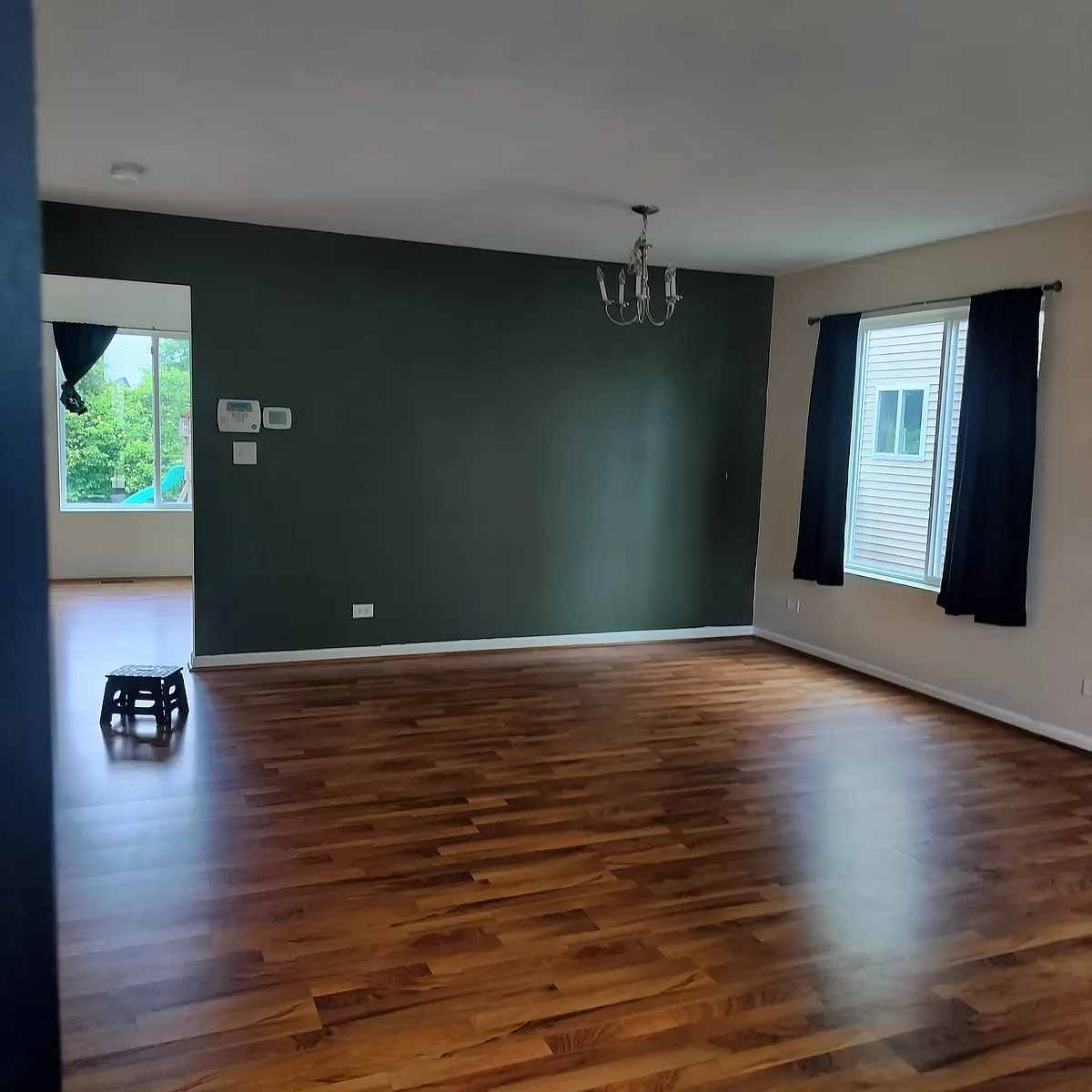 Building Photo - 1097 Sarasota Dr