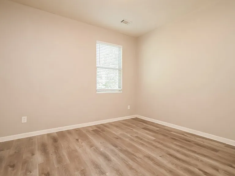 207 Shaker Hollow Dr — Photo 12