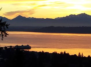 19918 Maplewood Dr, Edmonds, WA 98026