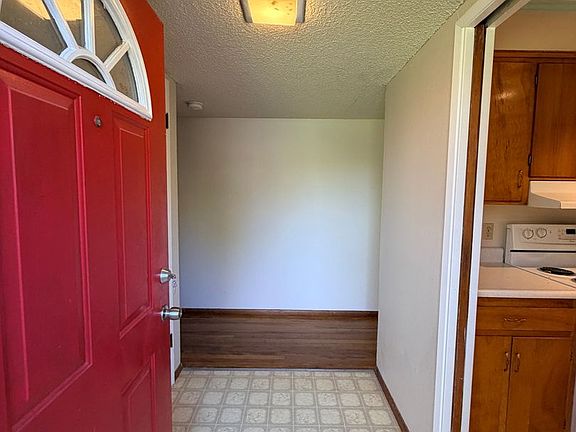 3rd image of 4881 Goodwater Ave