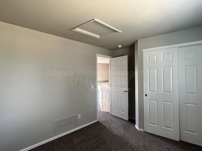 5671 Vermillion Bluffs Dr — Photo 29