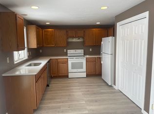 23-25 Fuller Ave #23, Attleboro, MA 02703