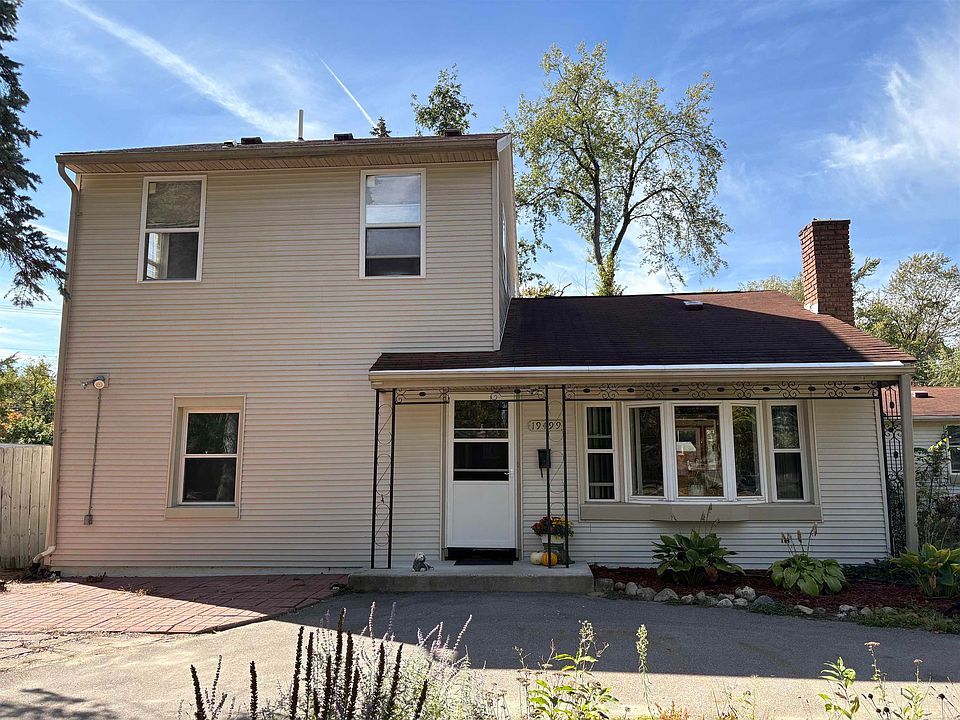 1st image of 19499 Saint Francis St