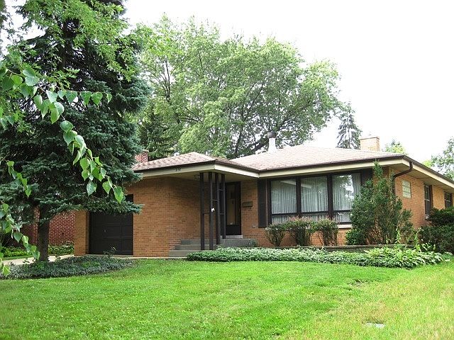 1st image of 218 S Wilmette Ave