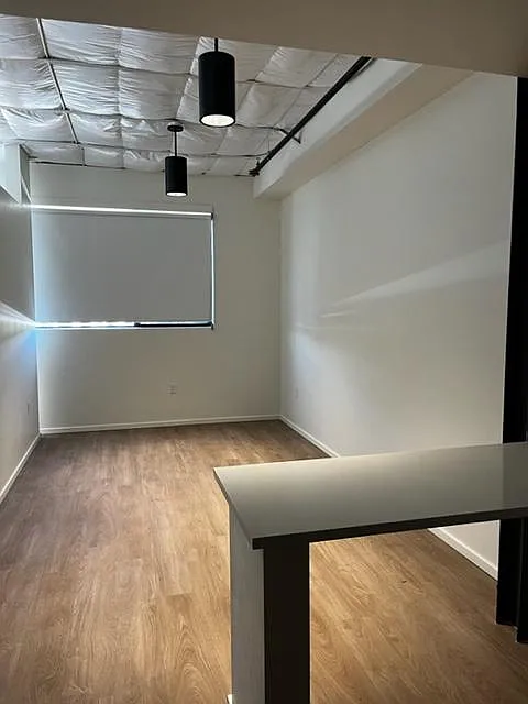1 bed, 512 sqft, $1,050 — Photo 2