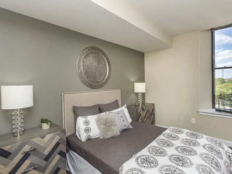 2100 Parkway — Photo 14