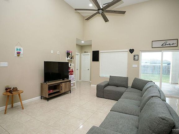 5th image of 1512 Isabella Grace St
