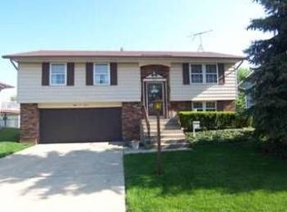 807 Lacy Ave, Streamwood, IL 60107