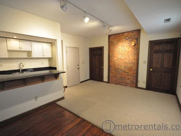 37 E Russell St #B, Columbus, OH 43215