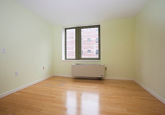 4th image of 2132 2nd Ave APT 7E
