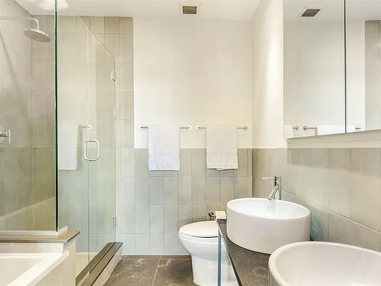 82 Guernsey St #2B — Photo 5