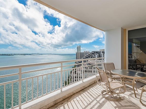 3rd image of 808 Brickell Key Dr APT 2006