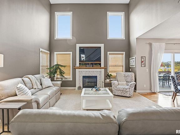 5th image of 1103 Wild West Dr