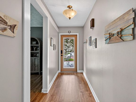 3rd image of 784 Wisper Bay Drive