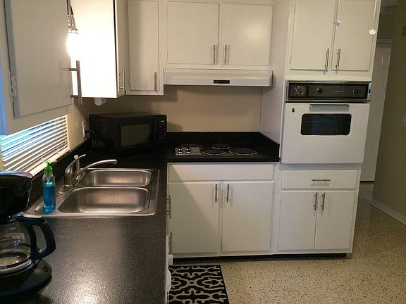 5th image of 1734 S Lake Ave