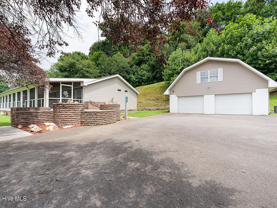 1st image of 4122 Fairview Road