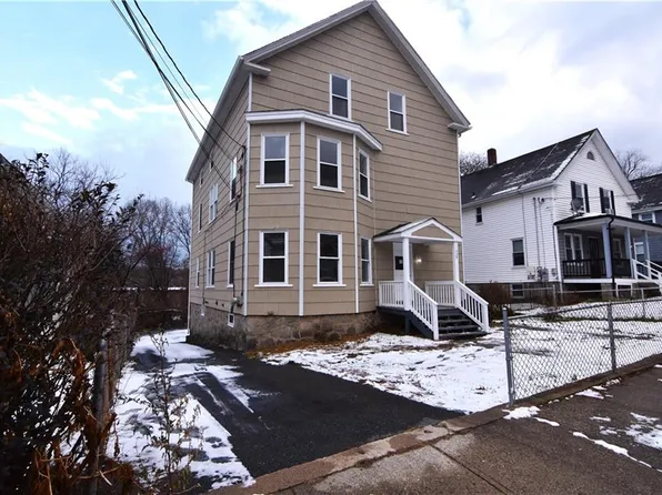 733 3rd Ave, Woonsocket, RI 02895